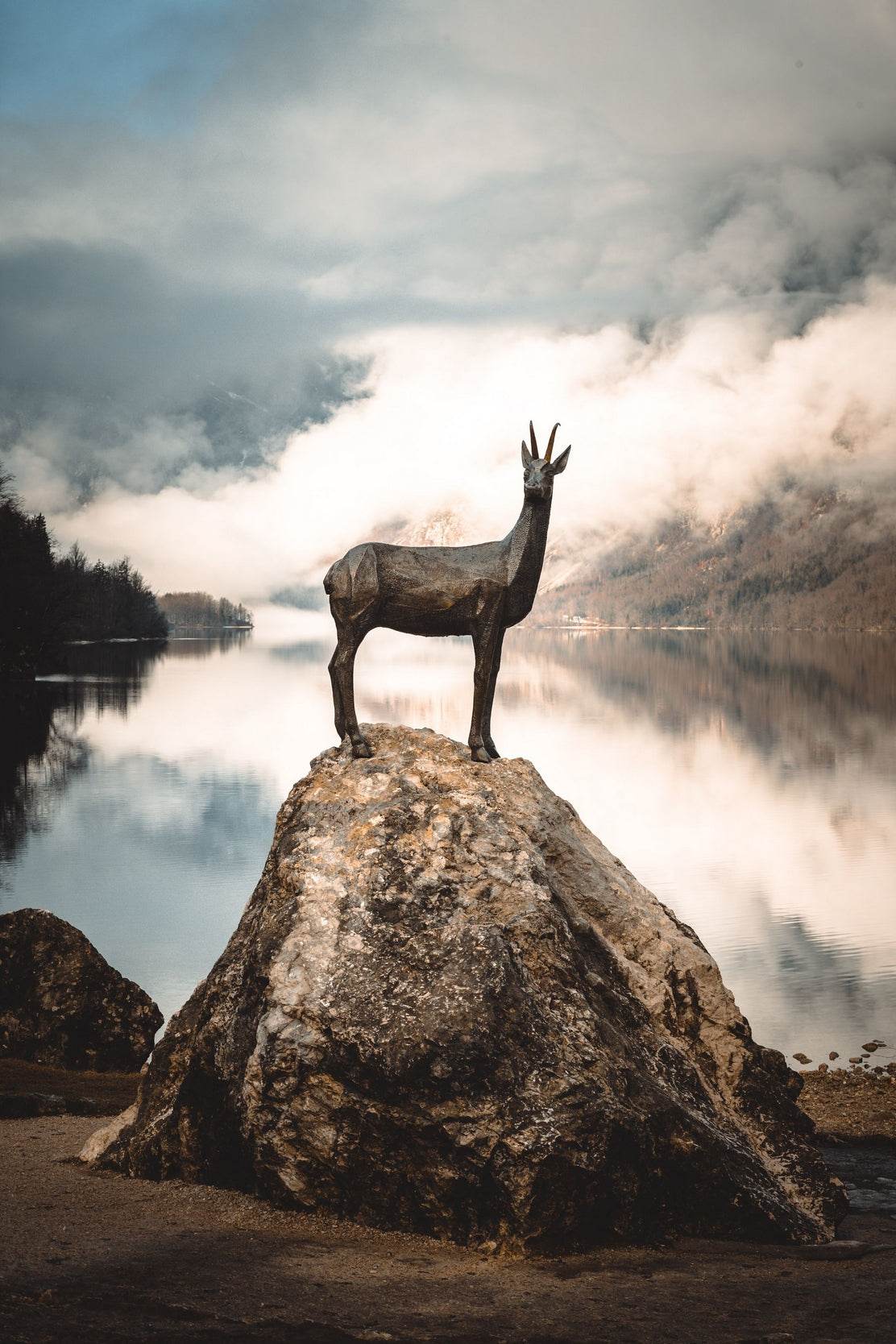 Painting of Goldhorn Statue Lake Bohinj Wall Art - beink online art store